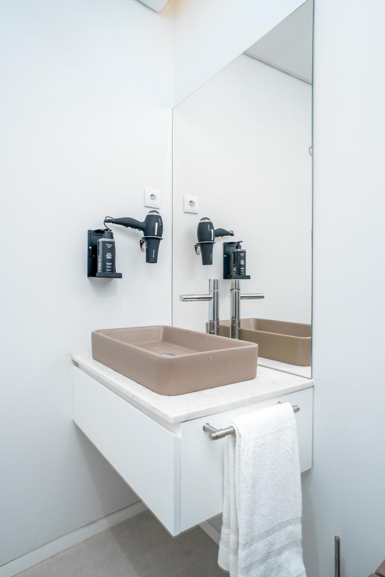 Limehome Evora Rua De Machede 61 Rum bild