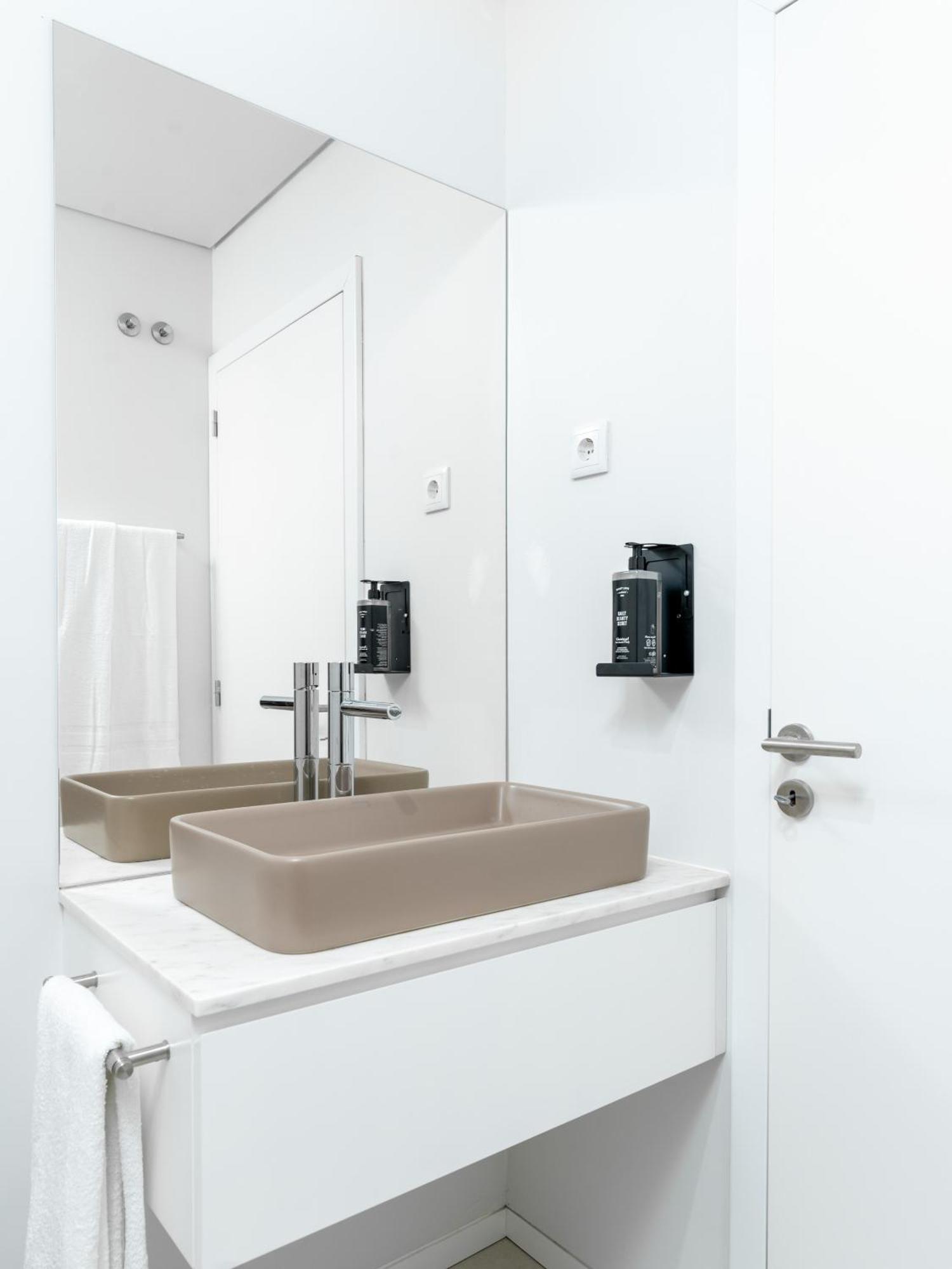 Limehome Evora Rua De Machede 61 Rum bild